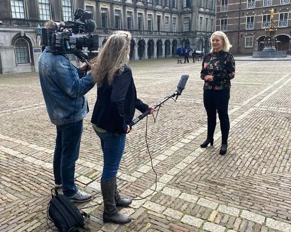 Hans en Tilly Scholtze aan het filmen